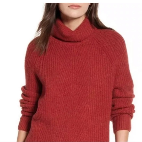 Madewell fuzzy Turtleneck in Coppery rust - Picture 2 of 9